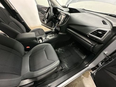 Used 2019 Subaru Forester Premium image 21