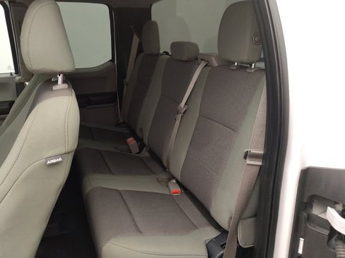 Used 2015 Ford F150 XL w/ Equipment Group 101A Mid AWD/4WD image 18