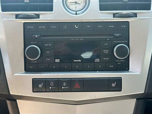 Used 2009 Chrysler Sebring Touring w/ Electronics Convenience Group FWD image 14