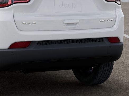 New 2026 Jeep Compass Limited w/ Sun, Sound & Navigation Group AWD/4WD image 39