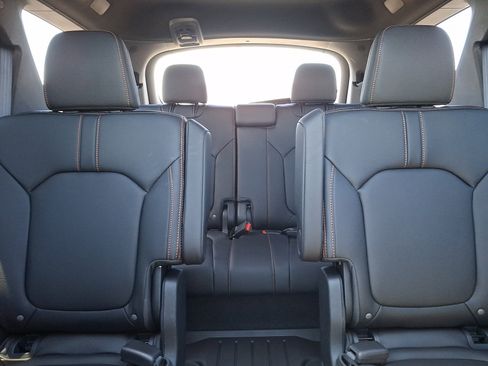 Used 2026 Honda Pilot TrailSport image 15