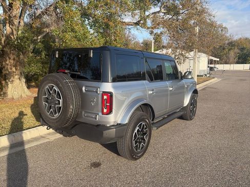 Used 2024 Ford Bronco Outer Banks image 3