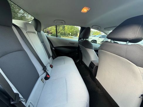 Used 2022 Toyota Corolla LE image 19