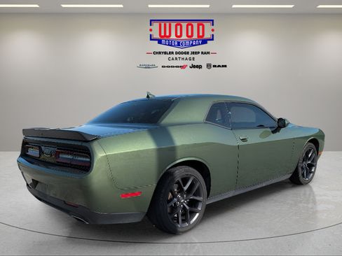 Used 2021 Dodge Challenger SXT w/ Blacktop Package RWD image 5
