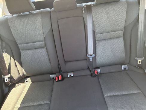Used 2025 Nissan Rogue SV FWD image 40