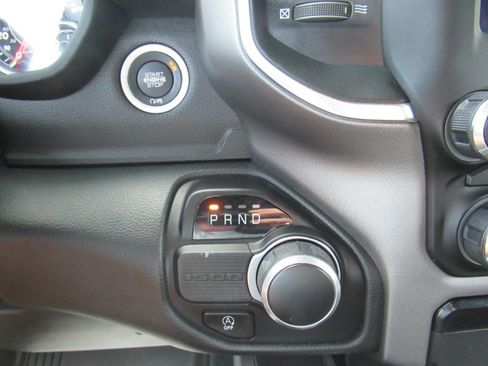 Used 2024 RAM 1500 Big Horn RWD image 27