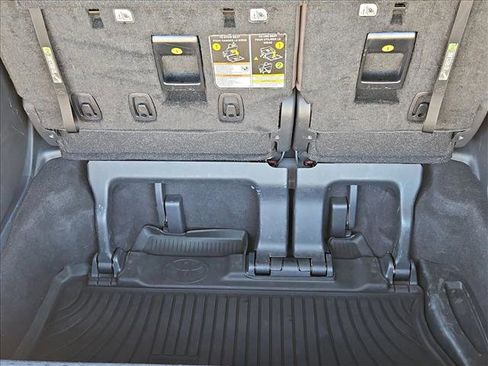 Used 2024 Toyota Sienna Platinum image 6