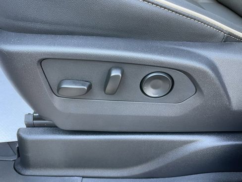 New 2026 Chevrolet Suburban Premier image 13