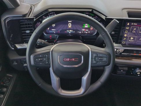 Used 2025 GMC Sierra 1500 Elevation AWD/4WD image 15