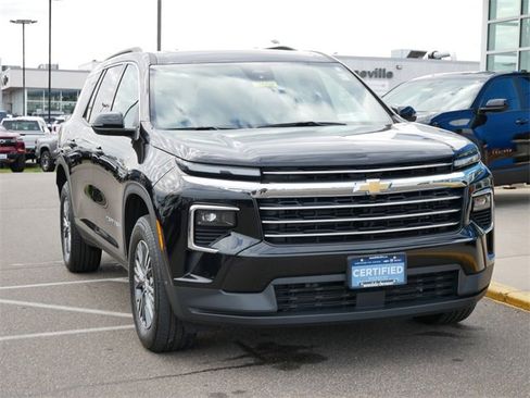 Certified 2025 Chevrolet Traverse LT image 24