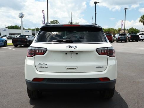 Used 2018 Jeep Compass Latitude AWD/4WD image 7