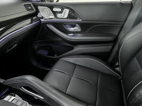 Used 2023 Mercedes-Benz Maybach GLS 600 4MATIC image 41