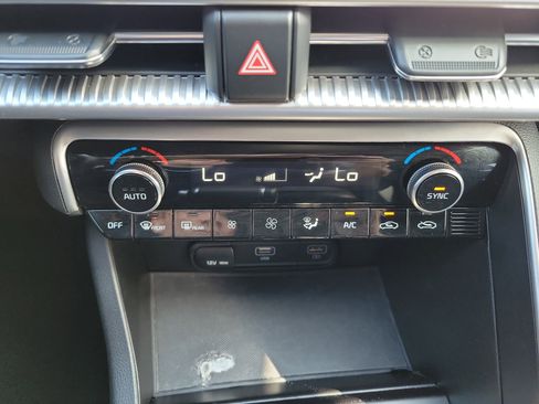 Certified 2024 Kia K5 GT-Line image 34