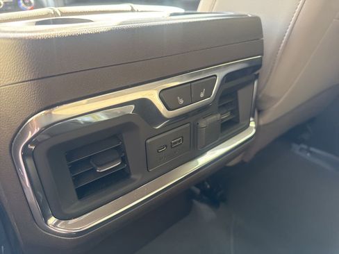 Used 2019 GMC Sierra 1500 SLT w/ SLT Premium Package image 12