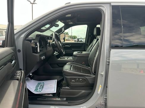 Used 2025 GMC Sierra 2500 AT4X AWD/4WD image 10