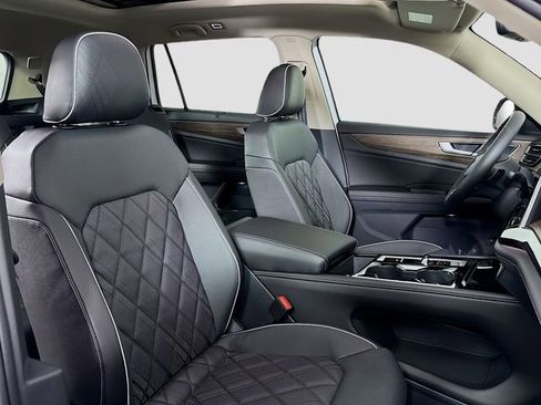 New 2026 Volkswagen Atlas SEL Premium R-Line image 30