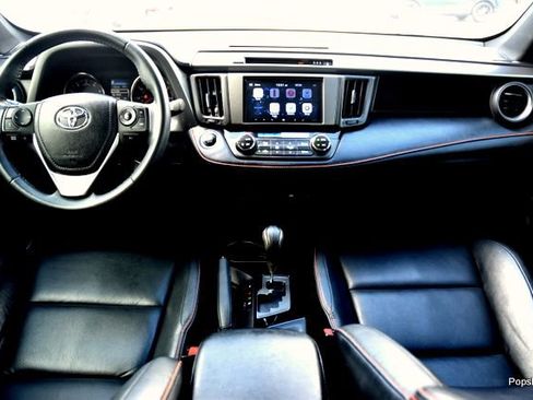 Used 2018 Toyota RAV4 SE w/ Power Extra Value Package image 16