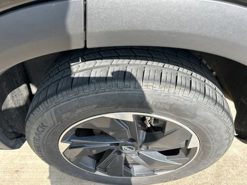 Used 2025 Nissan Rogue SV AWD/4WD image 15