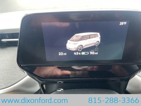 New 2025 Volkswagen ID. Buzz Pro S RWD image 16