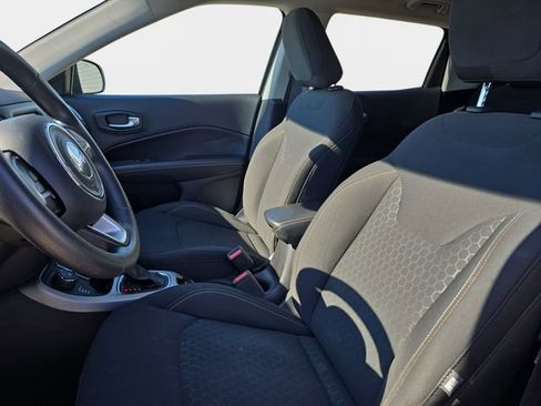 Used 2018 Jeep Compass Sport AWD/4WD image 17