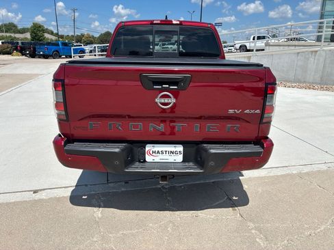 Used 2022 Nissan Frontier SV AWD/4WD image 4