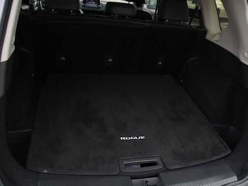 Certified 2023 Nissan Rogue SV w/ SV Premium B Package AWD/4WD image 11