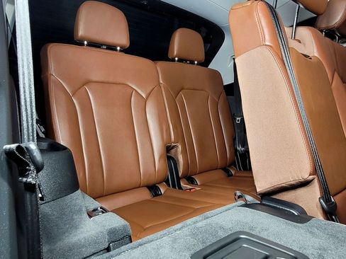 Used 2018 Audi Q7 3.0T Premium Plus w/ Premium Plus Package image 33