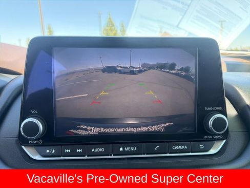 Used 2023 Nissan Rogue SV FWD image 20