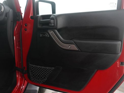 Used 2012 Jeep Wrangler Unlimited Sport AWD/4WD image 9