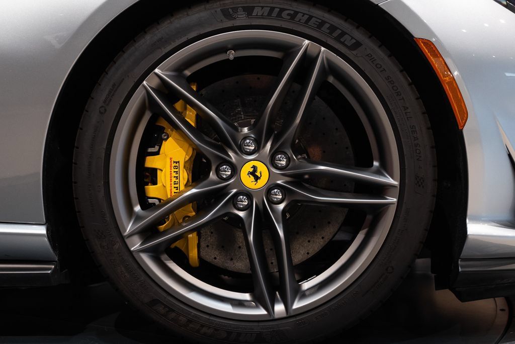 Certified 2023 Ferrari 812 GTS RWD image 13