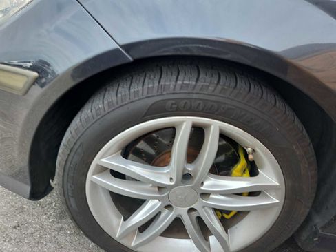 Used 2014 Mercedes-Benz C 300 Sport image 8