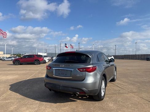 Used 2017 INFINITI QX70 2WD image 19