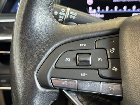 Certified 2024 Cadillac Escalade Premium Luxury image 33