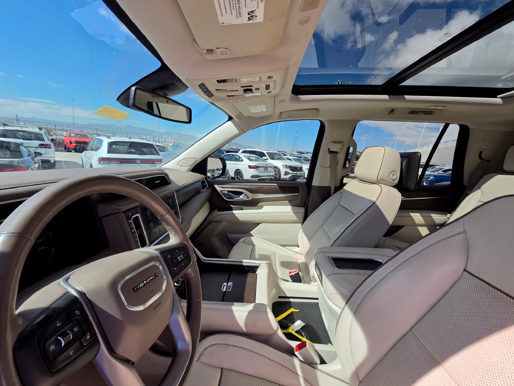Used 2021 GMC Yukon Denali AWD/4WD image 11