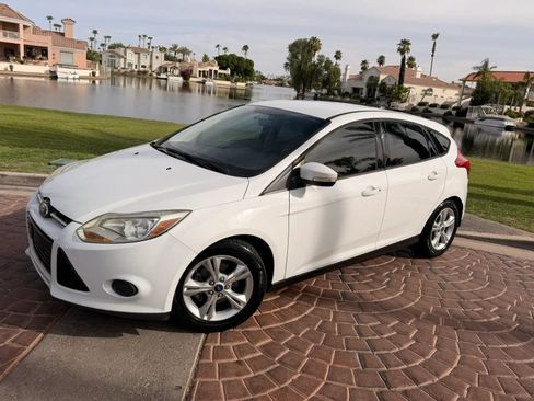 Used 2013 Ford Focus SE FWD image 17