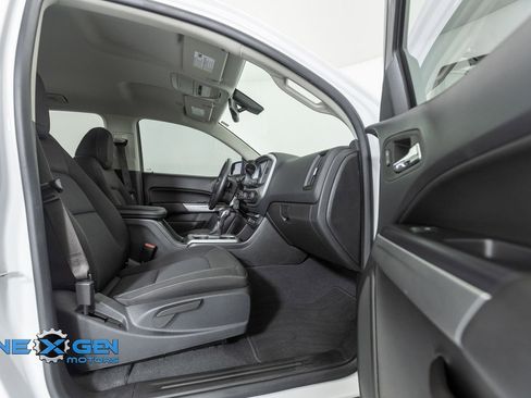 Used 2022 Chevrolet Colorado LT w/ LT Convenience Package image 39
