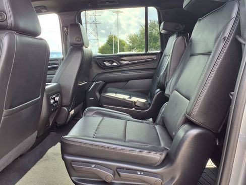 Used 2022 GMC Yukon XL Denali AWD/4WD image 19