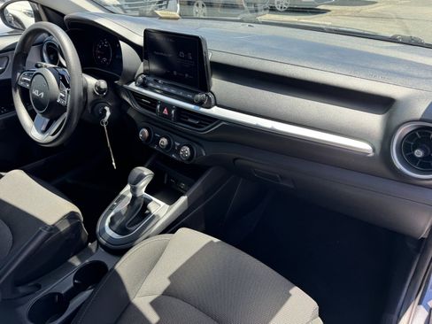Used 2024 Kia Forte LXS FWD image 7