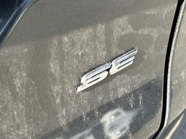 Used 2018 Ford Fusion SE w/ Equipment Group 201A FWD image 9