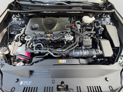 Used 2025 Toyota Camry LE FWD image 9
