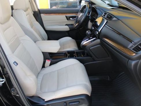 Used 2017 Honda CR-V Touring image 11
