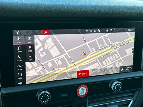 New 2026 Porsche Macan image 22