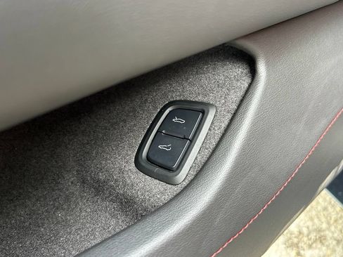 Used 2021 Chevrolet Corvette Stingray Coupe w/ 1LT RWD image 15