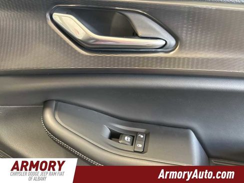 New 2025 Jeep Grand Cherokee L Altitude image 40