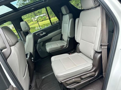 Used 2022 GMC Yukon SLT w/ SLT Premium Package RWD image 17