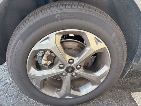 Used 2025 Ford Escape ST-Line Select AWD/4WD image 30