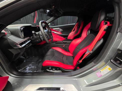 Used 2022 Chevrolet Corvette Stingray Preferred Cpe w/ Z51 Performance Package RWD image 19