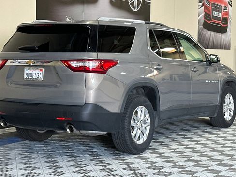 Used 2018 Chevrolet Traverse LT AWD/4WD image 4