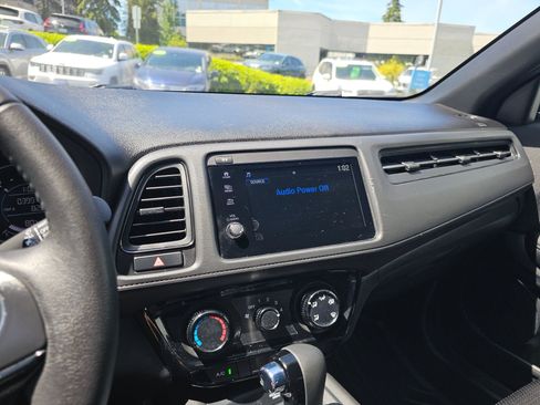 Used 2021 Honda HR-V Sport image 26