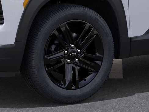 New 2026 Chevrolet TrailBlazer LT w/ Midnight Edition AWD/4WD image 9